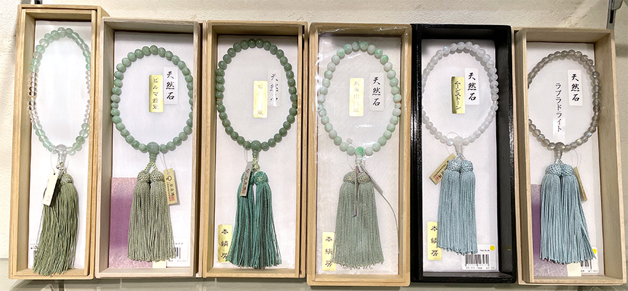 数珠コーナー女性用数珠　翡翠　ムーンストーン　ラブラドライト　上野桜木店