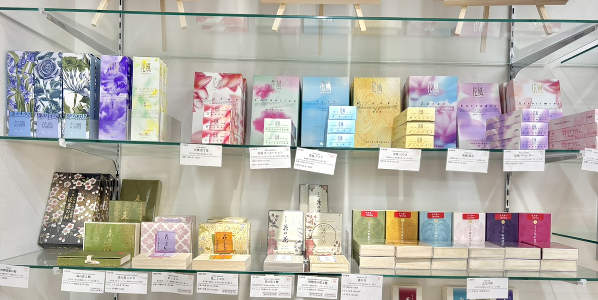 香源　京都烏丸五条店　洋風のお香　店内01