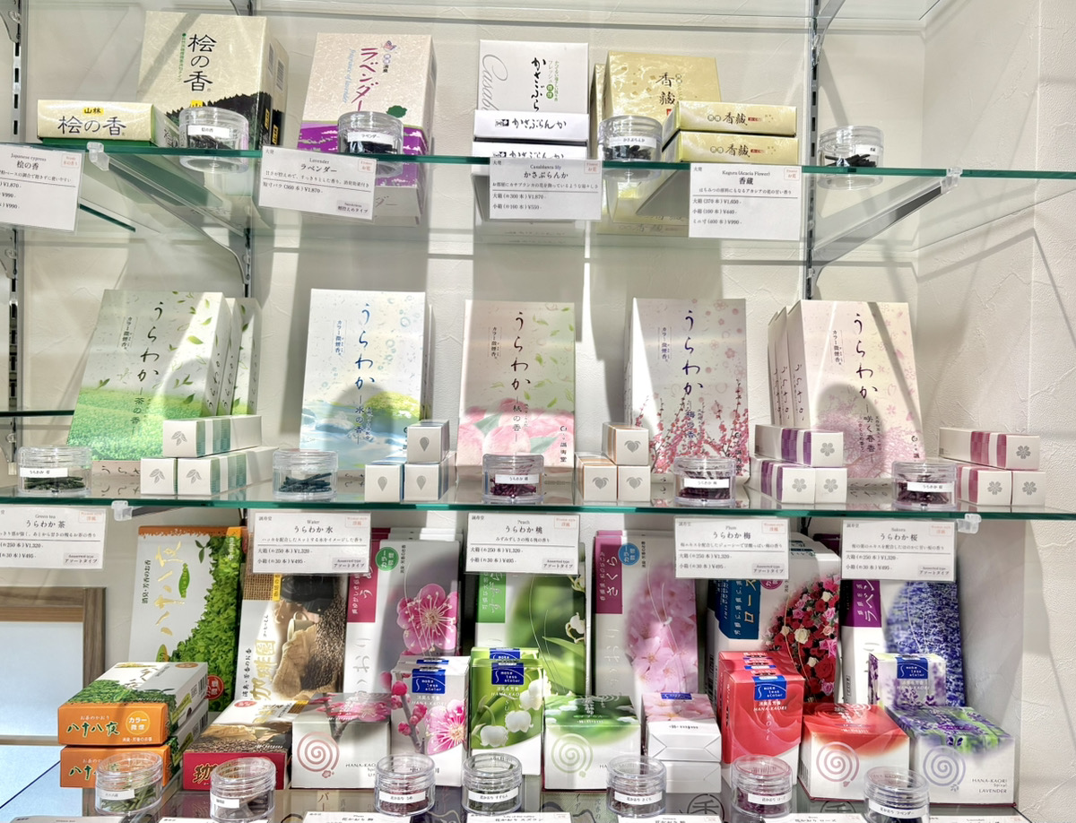 香源　京都烏丸五条店　洋風のお香　店内02